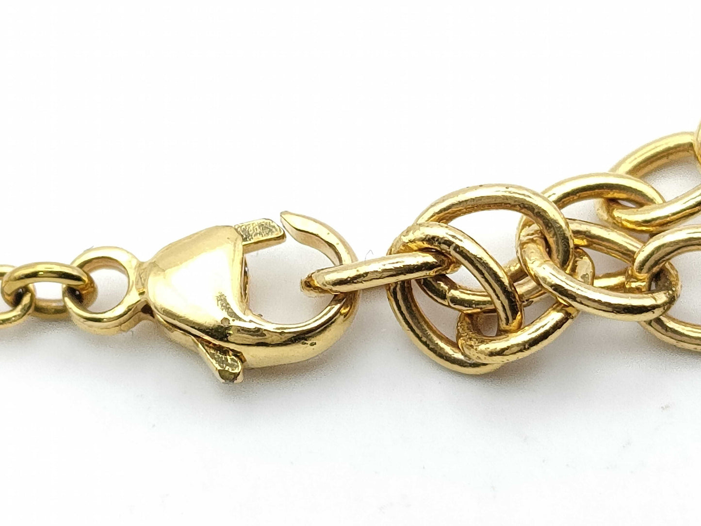 LOUIS VUITTON LV Essential V Necklace Necklace