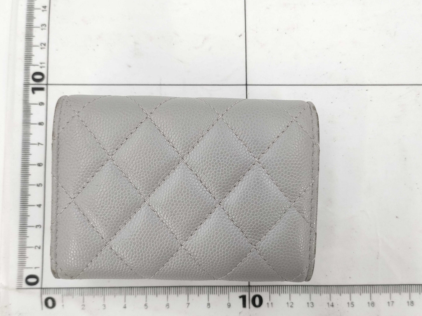 CHANEL Caviar Skin Gray Wallet