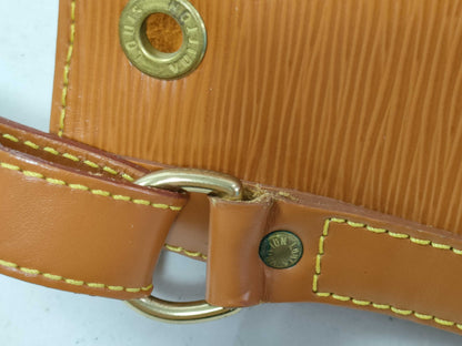 LOUIS VUITTON Epi LV Epi Noe Shoulder Bag