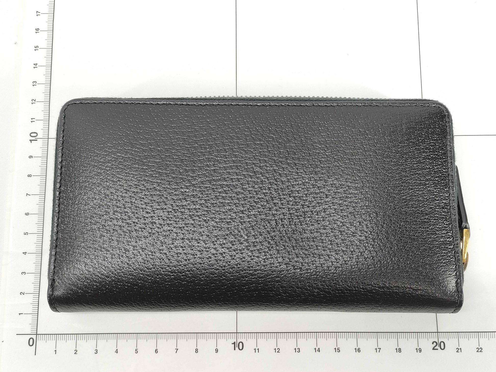 GUCCI GG Marmont 428736 Round Zip Wallet