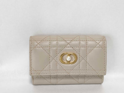 Dior Cannage Jolie Resin Pearl Lambskin Greasy Wallet, Beige. Includes: Box, Dust Bag, Wallet.