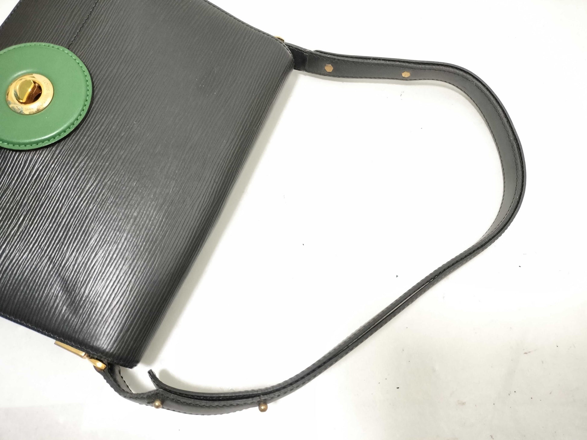 LOUIS VUITTON Epi Free Run Handbag M52414 VI0970 Handbag