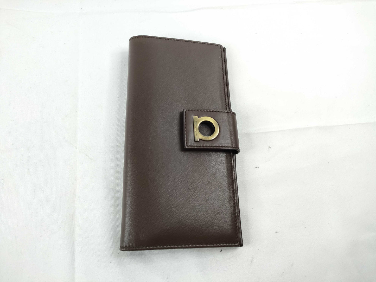 Salvatore Ferragamo Gancini Ferragamo Gancini Bi-fold Long Wallet Brown