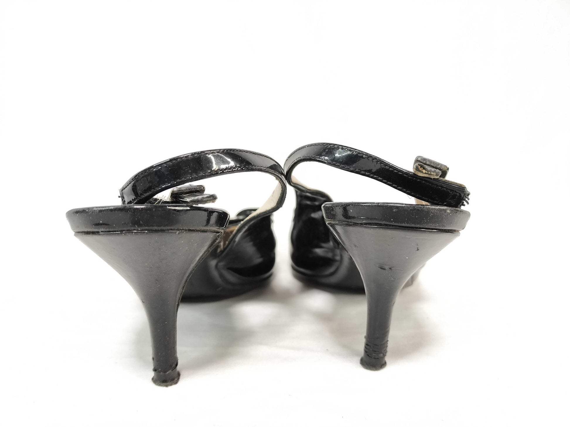 Salvatore Ferragamo Vara Ribbon Patent Leather Pumps in Black