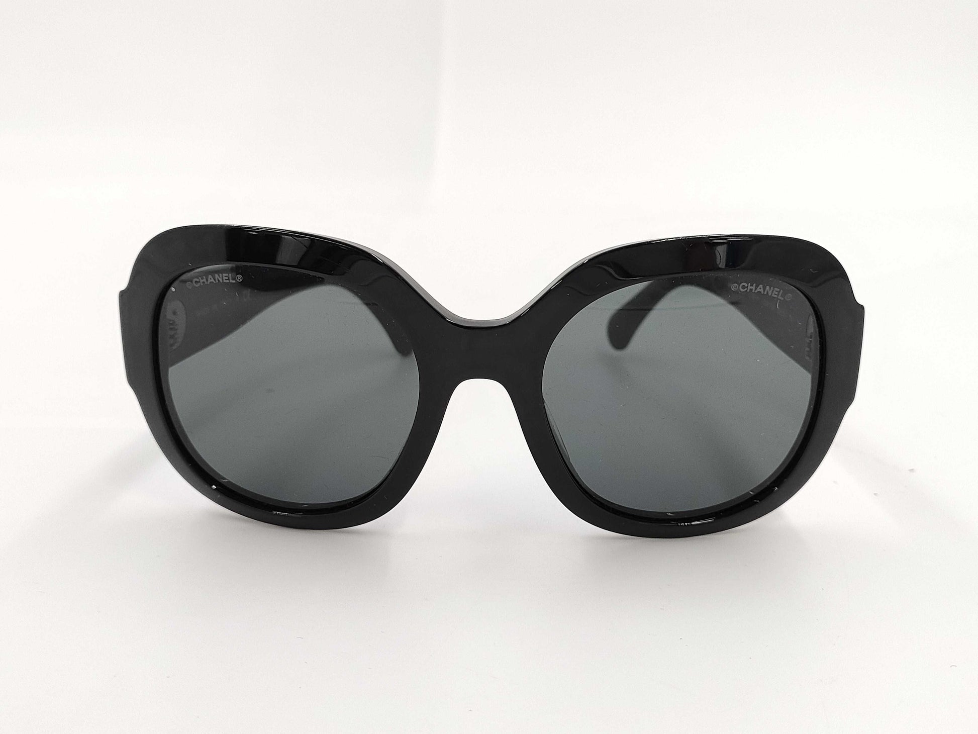  CHANEL Coco Mark Sunglasses and Glasses