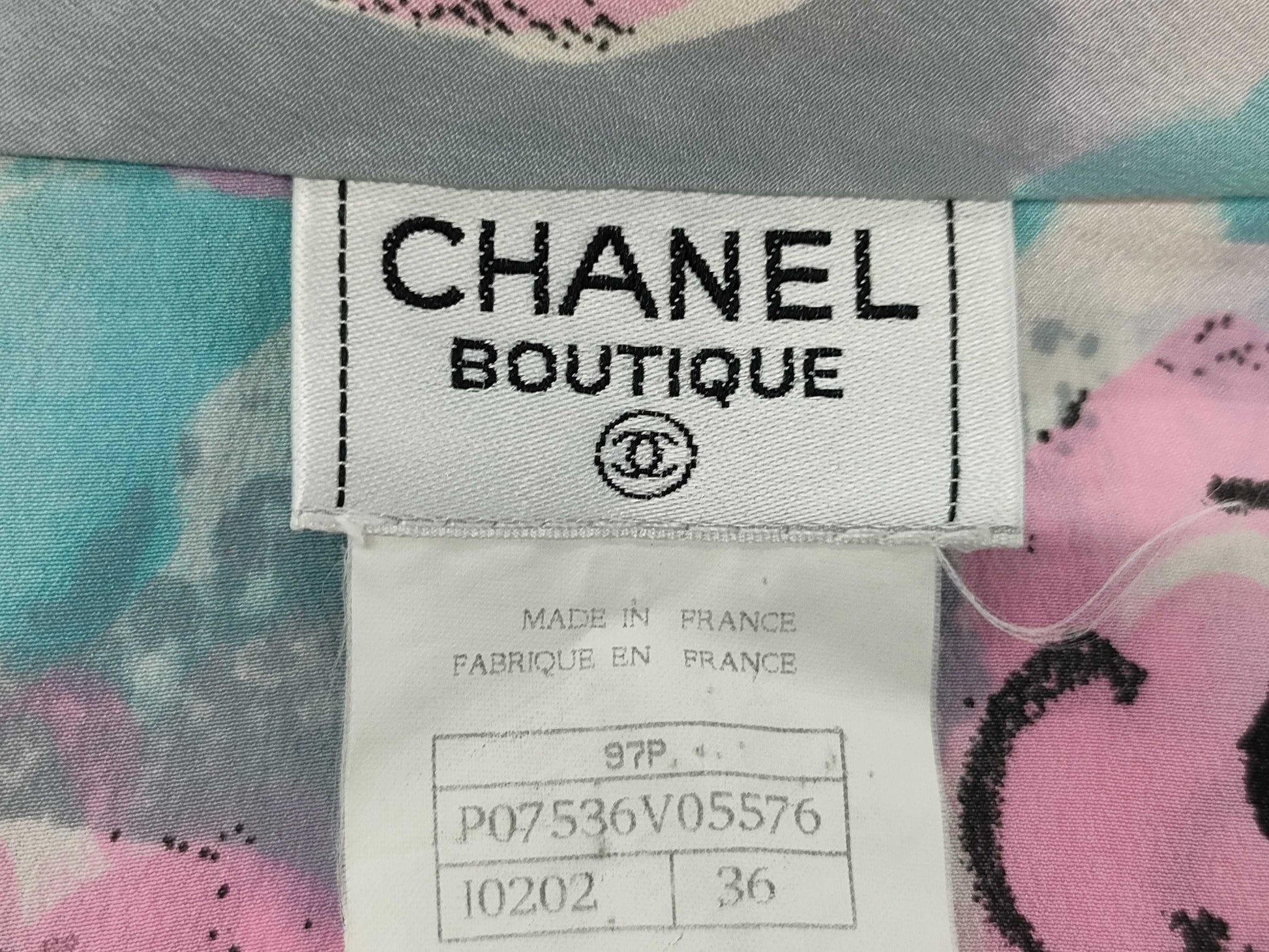 CHANEL P07356 Size 36 Light Blue Cropped Short Sleeve All-Over Print Shirt