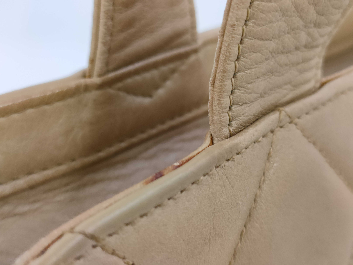 CHANEL Matelasse Lambskin Shoulder Bag