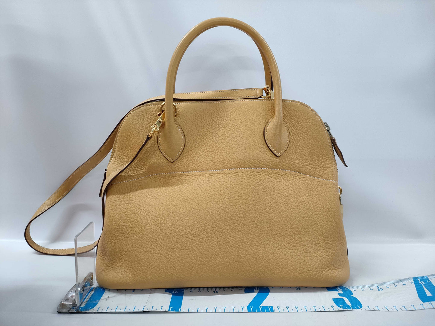 HERMES ) HERMES Bolide 31 Taurillon Clemence Leather Handbag with H Stamp and Gold Hardware