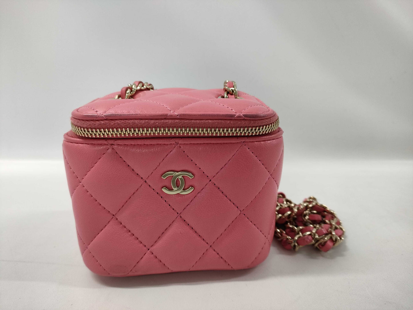 CHANEL Matelasse Vanity Chain Shoulder Bag