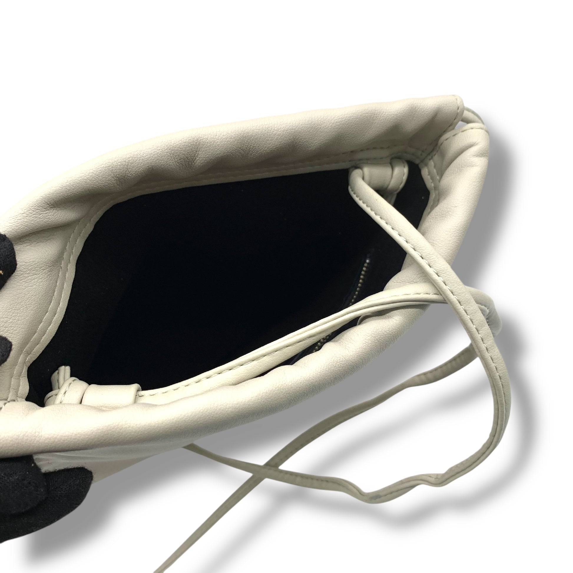 VASIC Leather Shoulder Bag