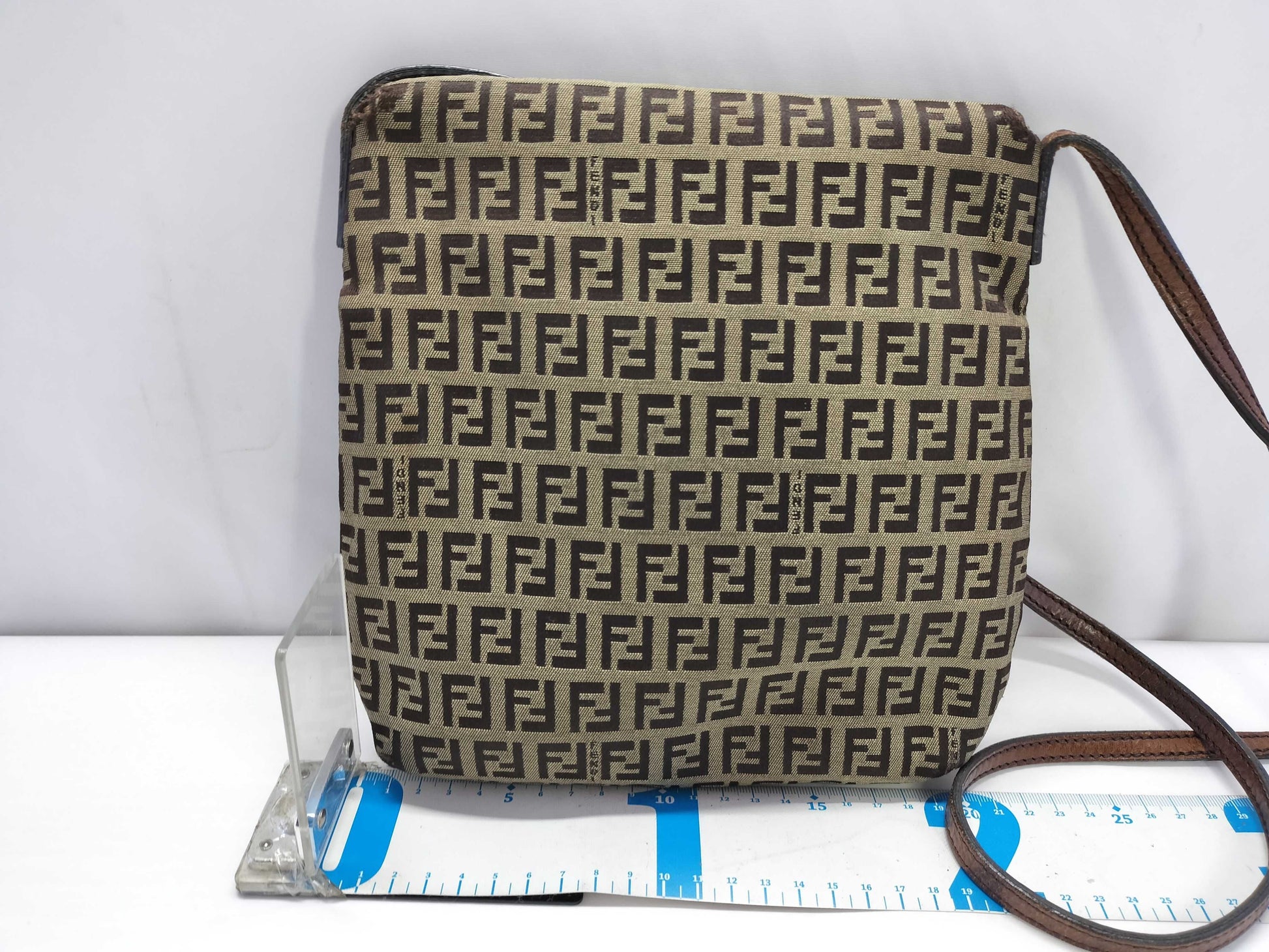 FENDI Zucchino Shoulder Bag in Mamma Bucket, Brown with Gold FF Hardware