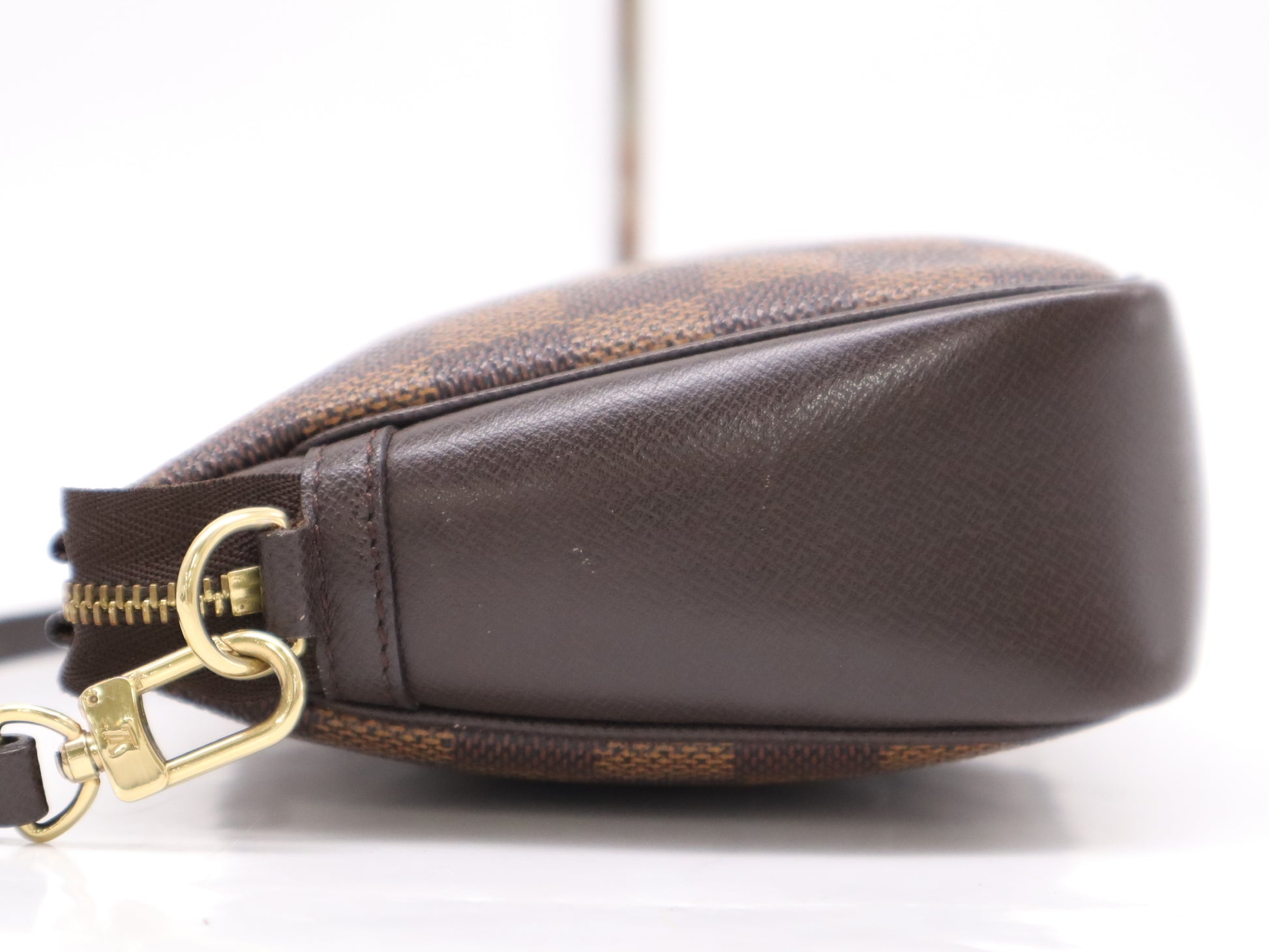 LOUIS VUITTON N51982 Damier Truth Makeup Pouch