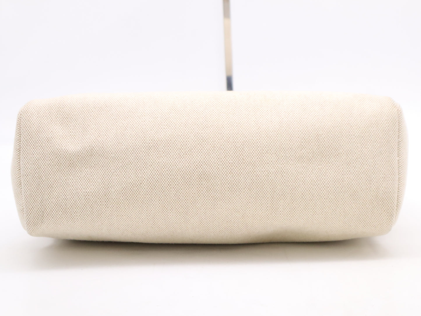 HERMES Leather Air Bag PM Shoulder Bag with Shoulder Strap, Padlock, 2 Keys, Cloche, and Dust Bag. Navy and White.