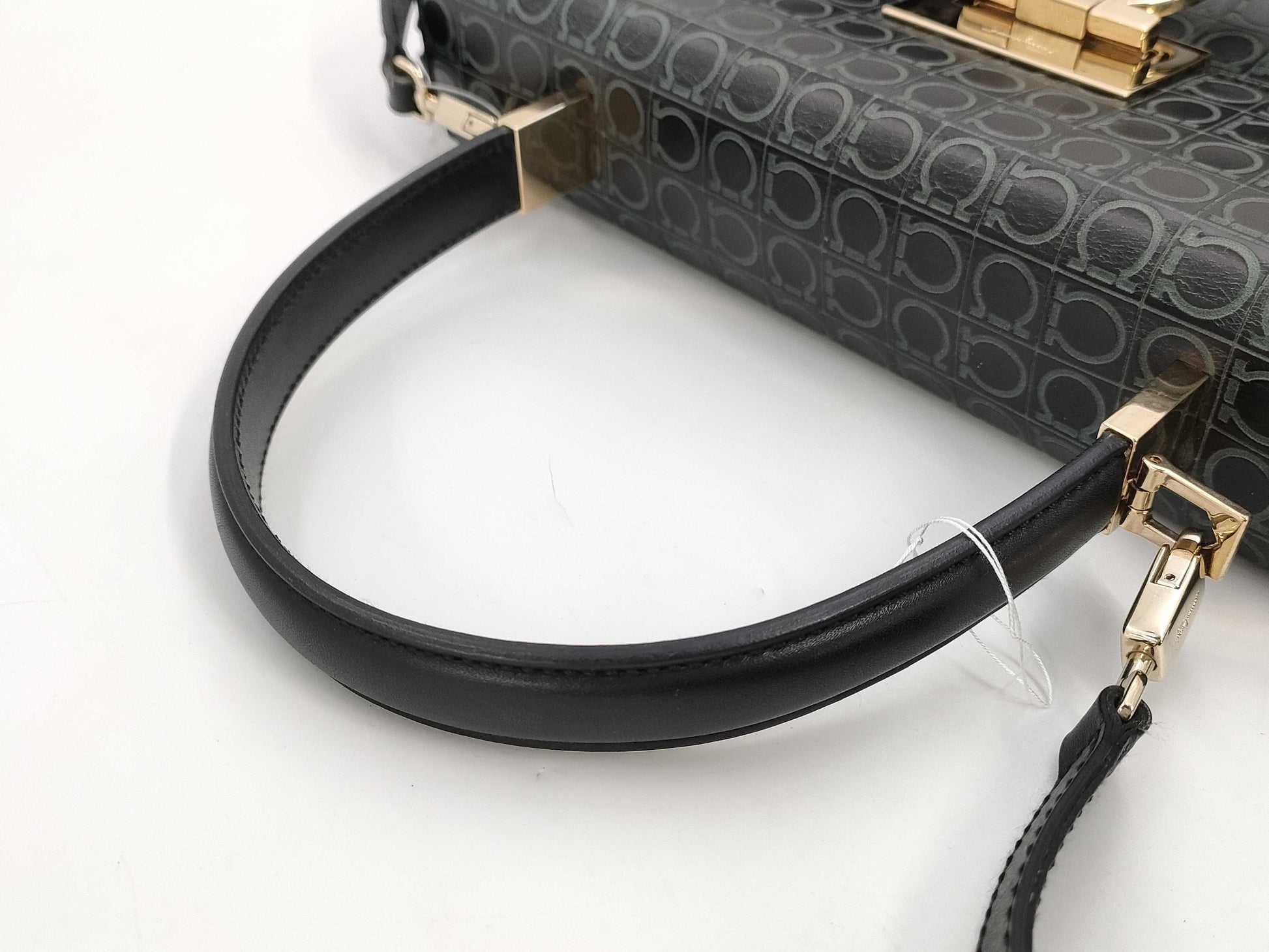 Salvatore Ferragamo 2-way shoulder bag