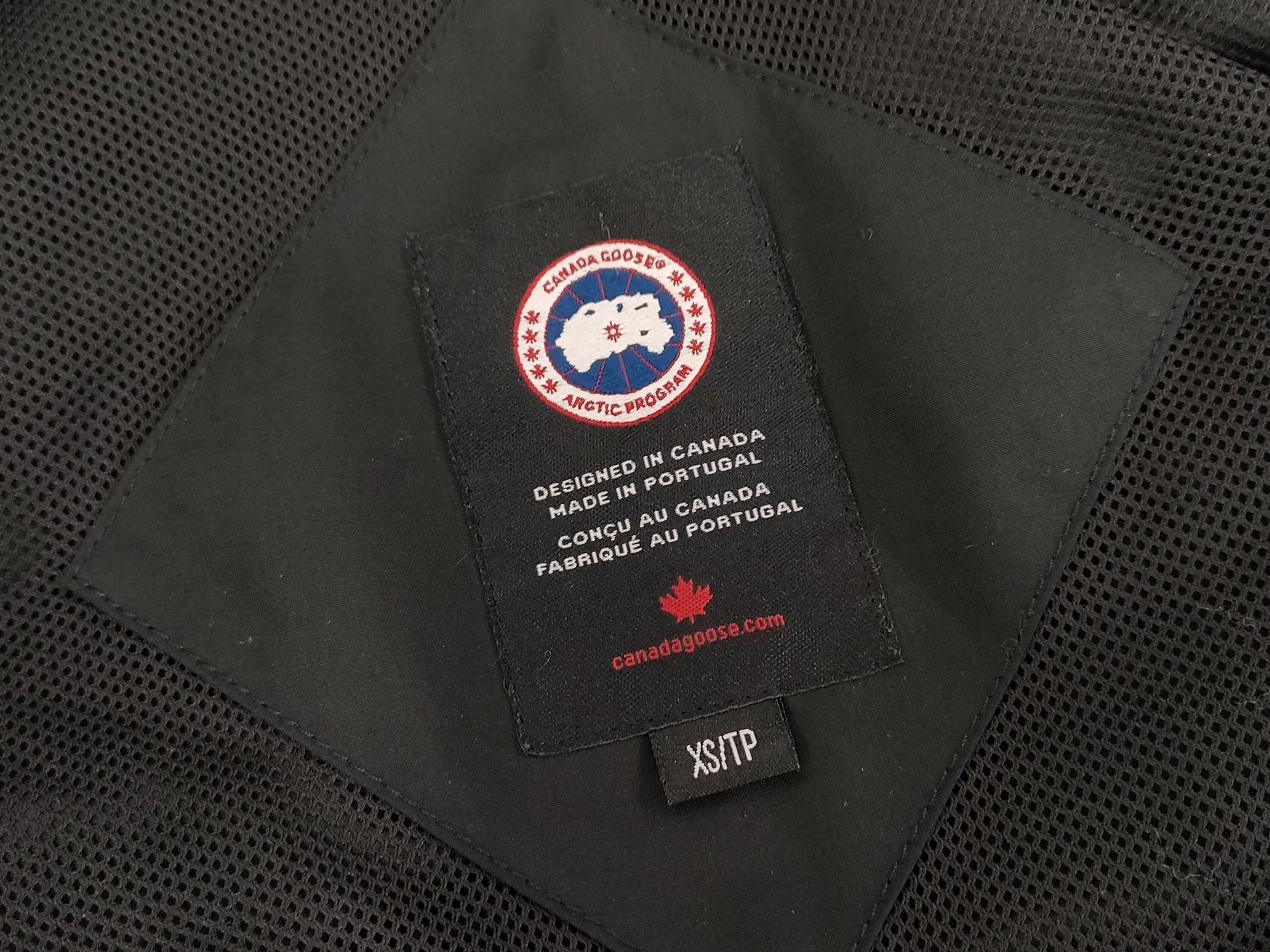 CANADA GOOSE Black Down Jacket XS Jacket
