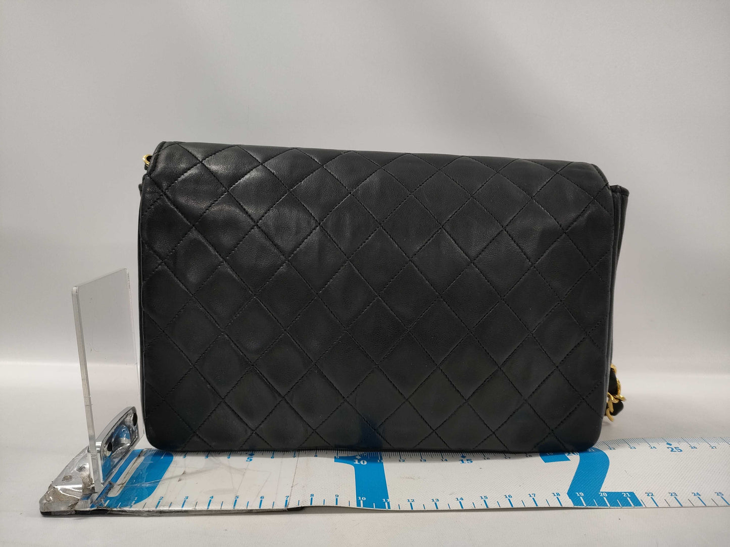 CHANEL Circle Black No. 1 Shoulder Bag