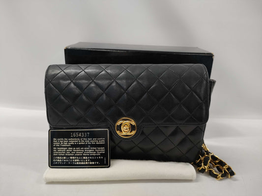 CHANEL Circle Black No. 1 Shoulder Bag