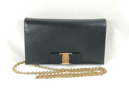 Salvatore Ferragamo Vara Chain Shoulder Bag in Black