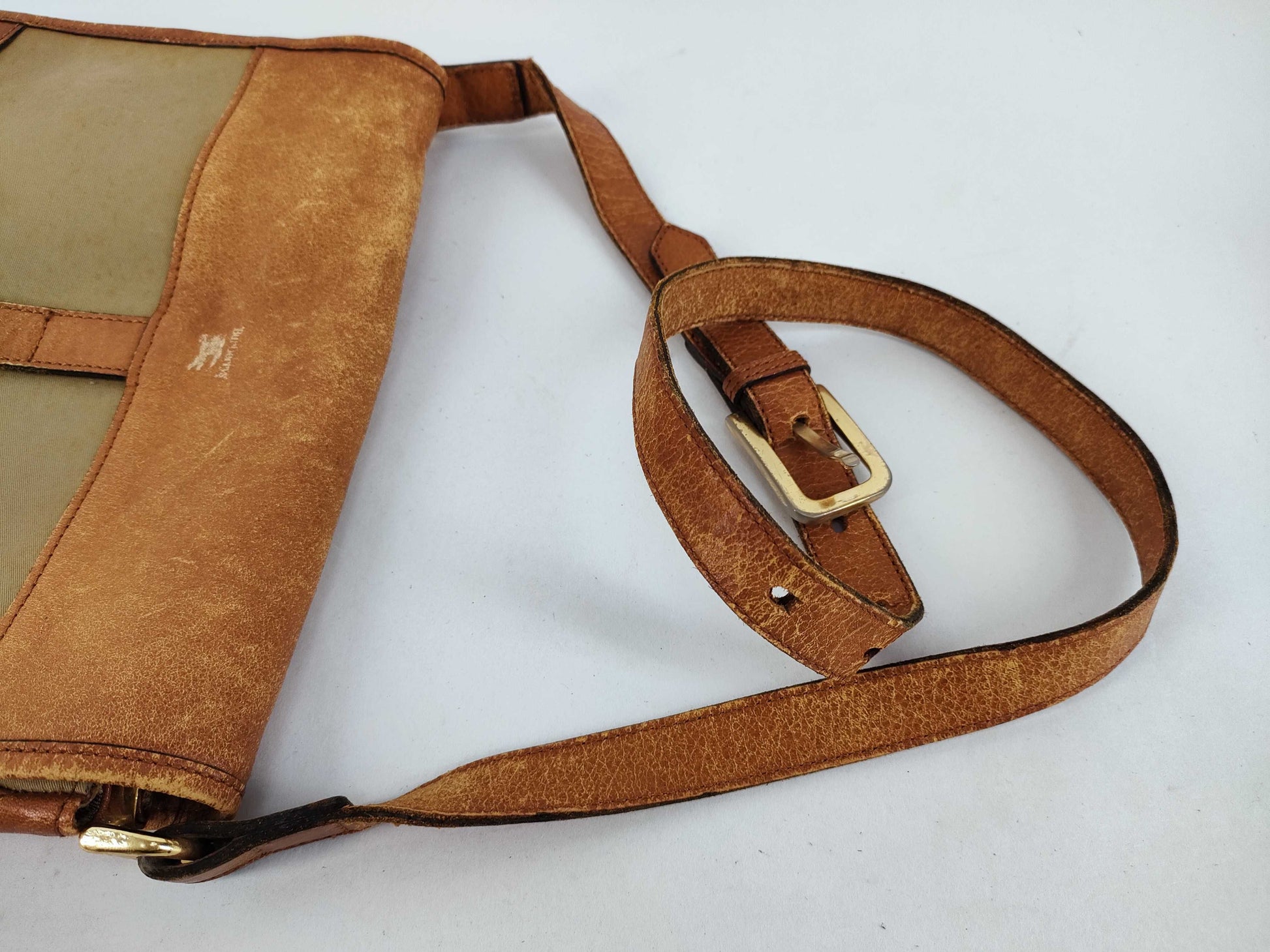 BURBERRY Shoulder Bag with Nova Check Interior