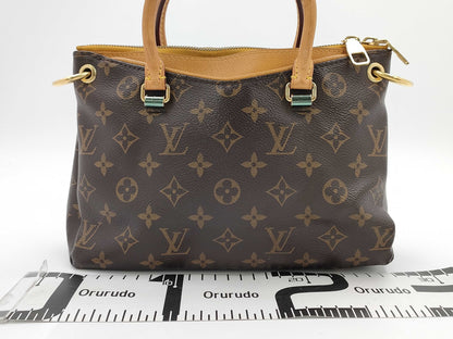 LOUIS VUITTON Pallas handbag