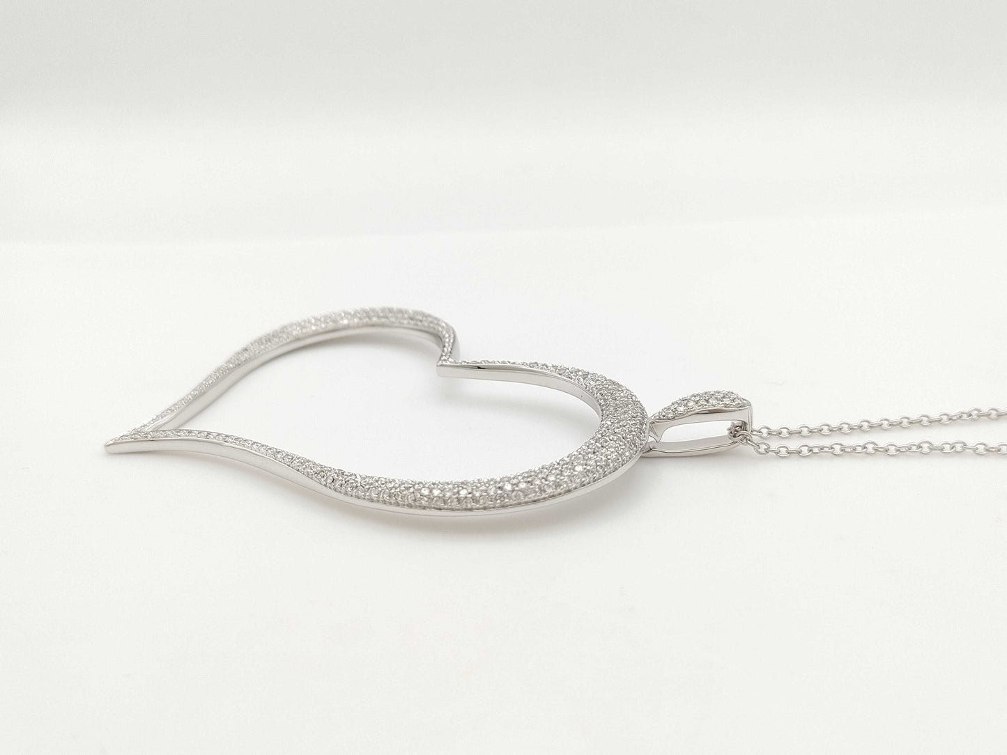 PIAGET Limelight Heart Diamond Necklace in 750 White Gold, 30.6g 