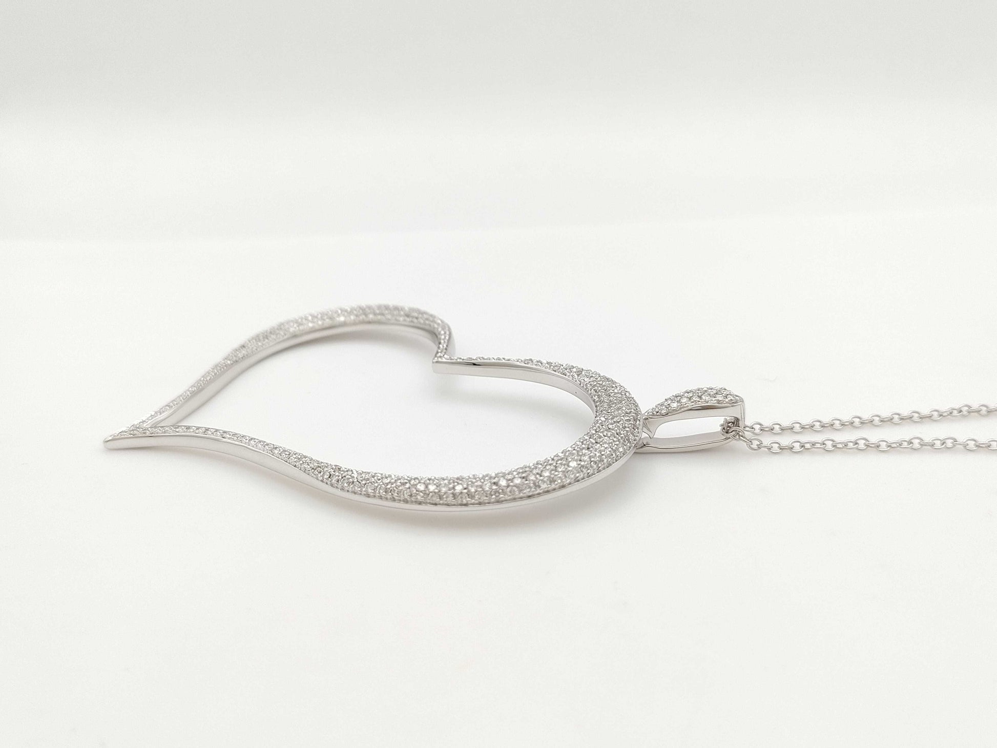 PIAGET Limelight Heart Diamond Necklace in 750 White Gold, 30.6g 