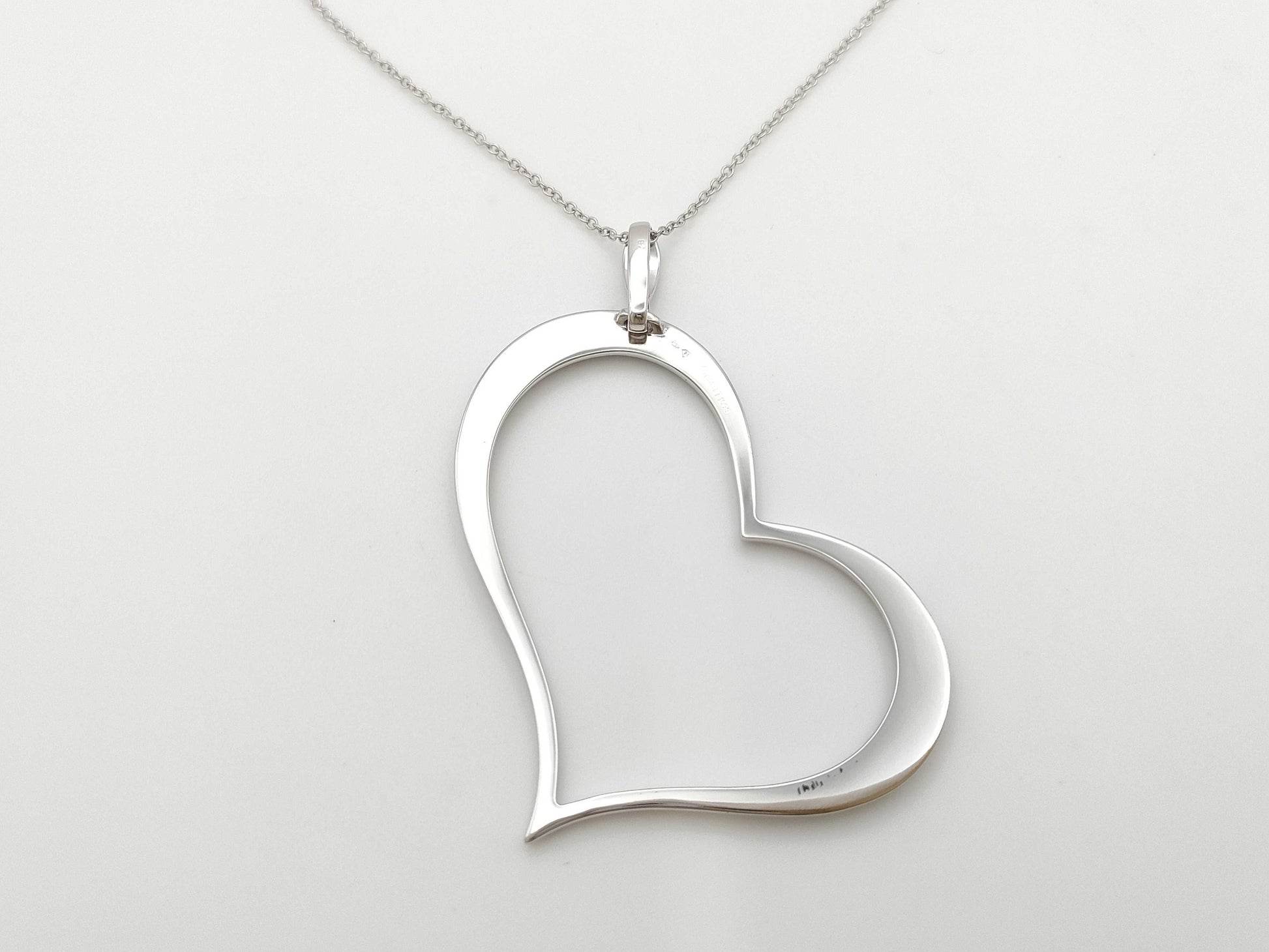 PIAGET Limelight Heart Diamond Necklace in 750 White Gold, 30.6g 