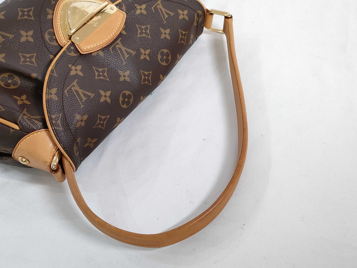 LOUIS VUITTON Monogram Beverly MM Shoulder Bag