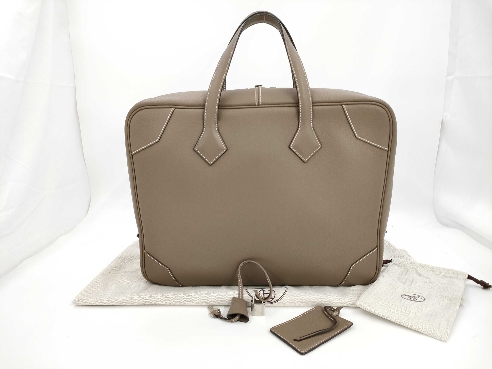 HERMES Victoria II 40 Etoupe Handbag