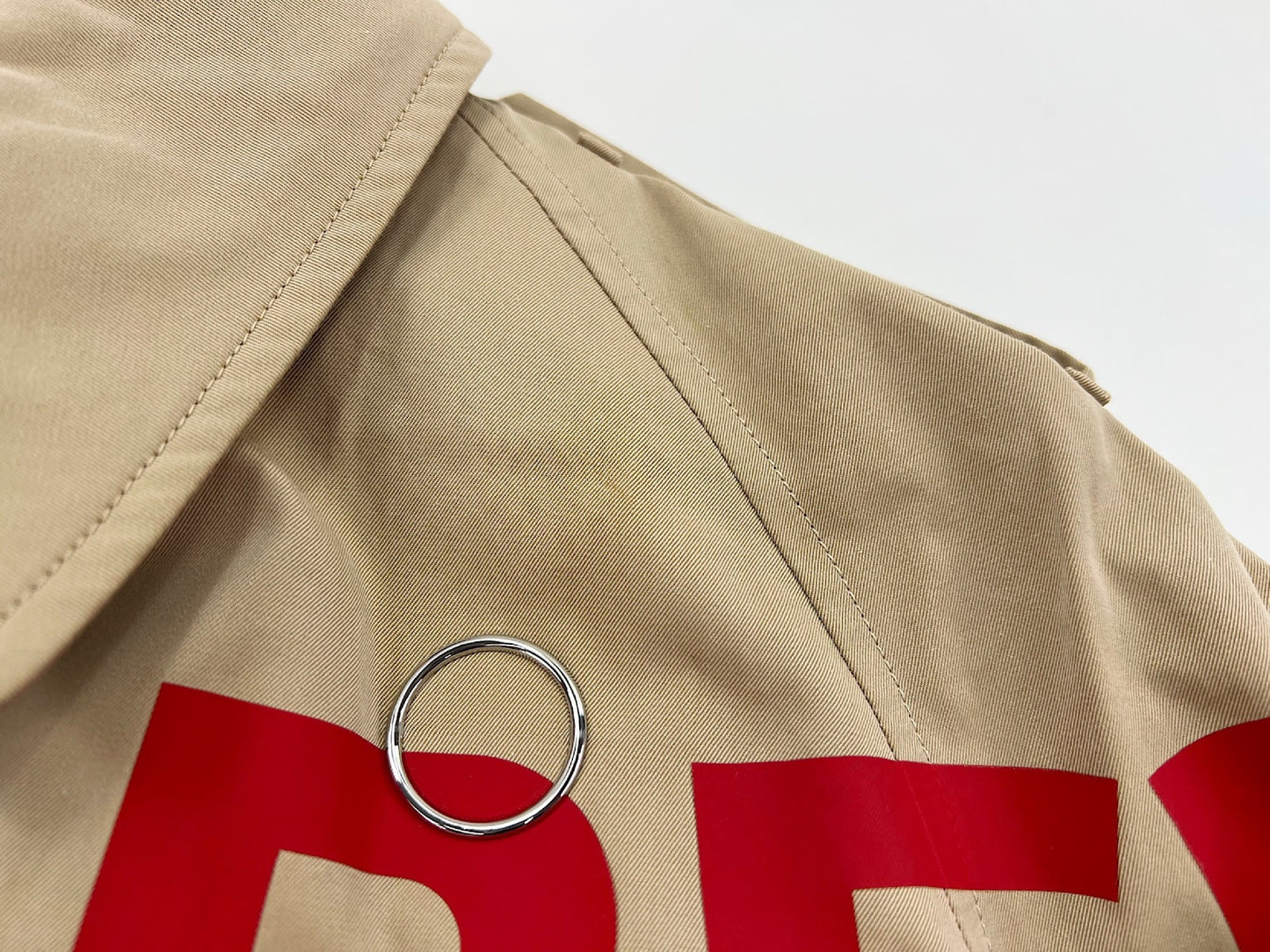 BURBERRY Horseferry Print Trench Coat, Size 46, Cotton Beige, Red