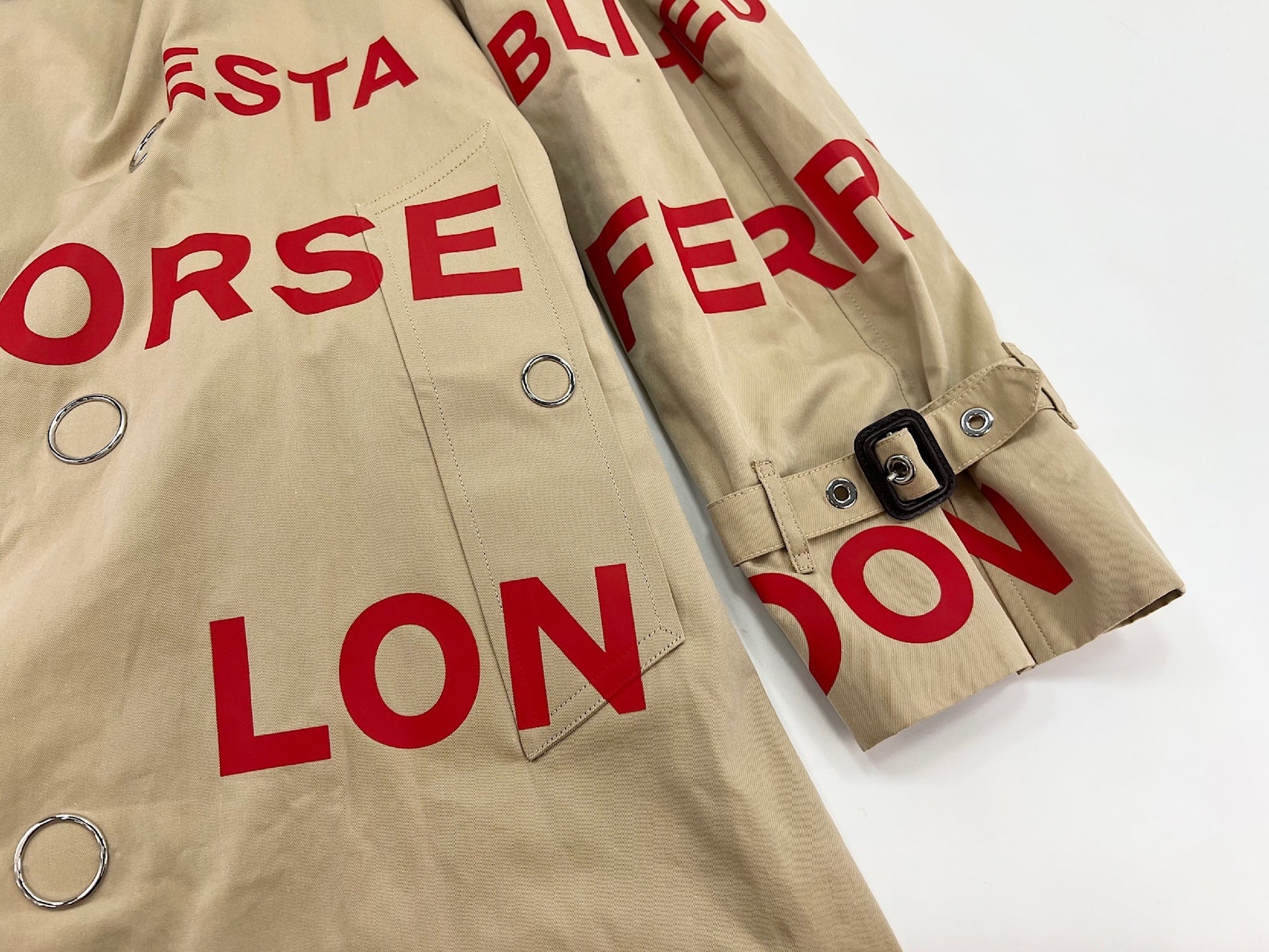 BURBERRY Horseferry Print Trench Coat, Size 46, Cotton Beige, Red