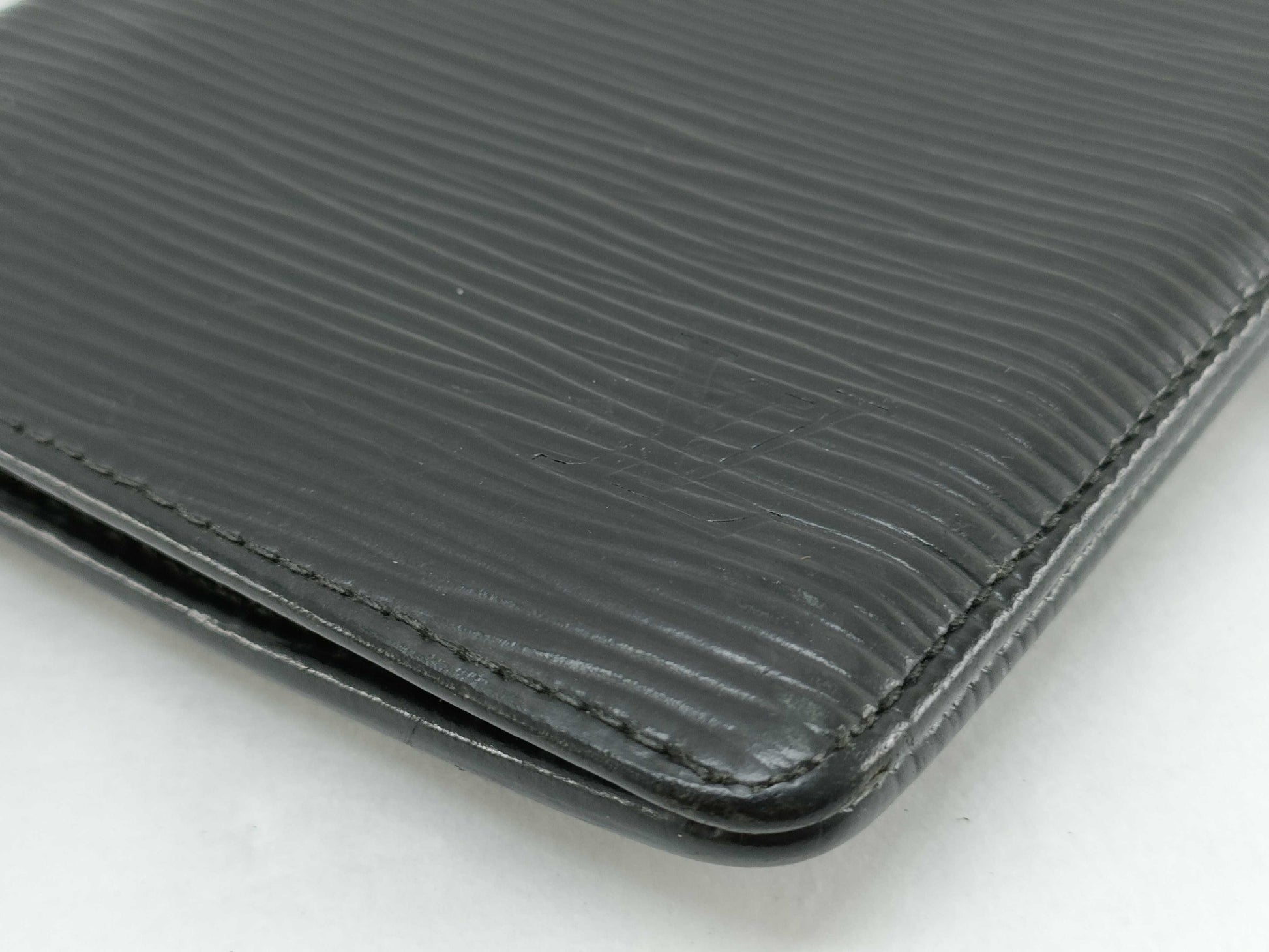 LOUIS VUITTON Epi Louis Vuitton Epi Folding Wallet