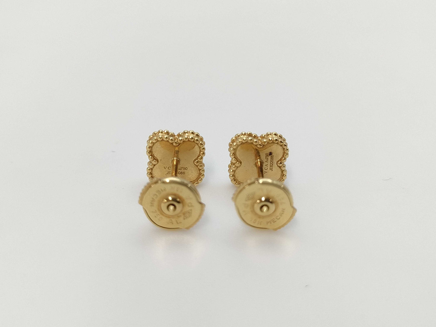 Van Cleef & Arpels Sweet Alhambra Mother-of-Pearl Yellow Gold Au750 2.8g Earrings 