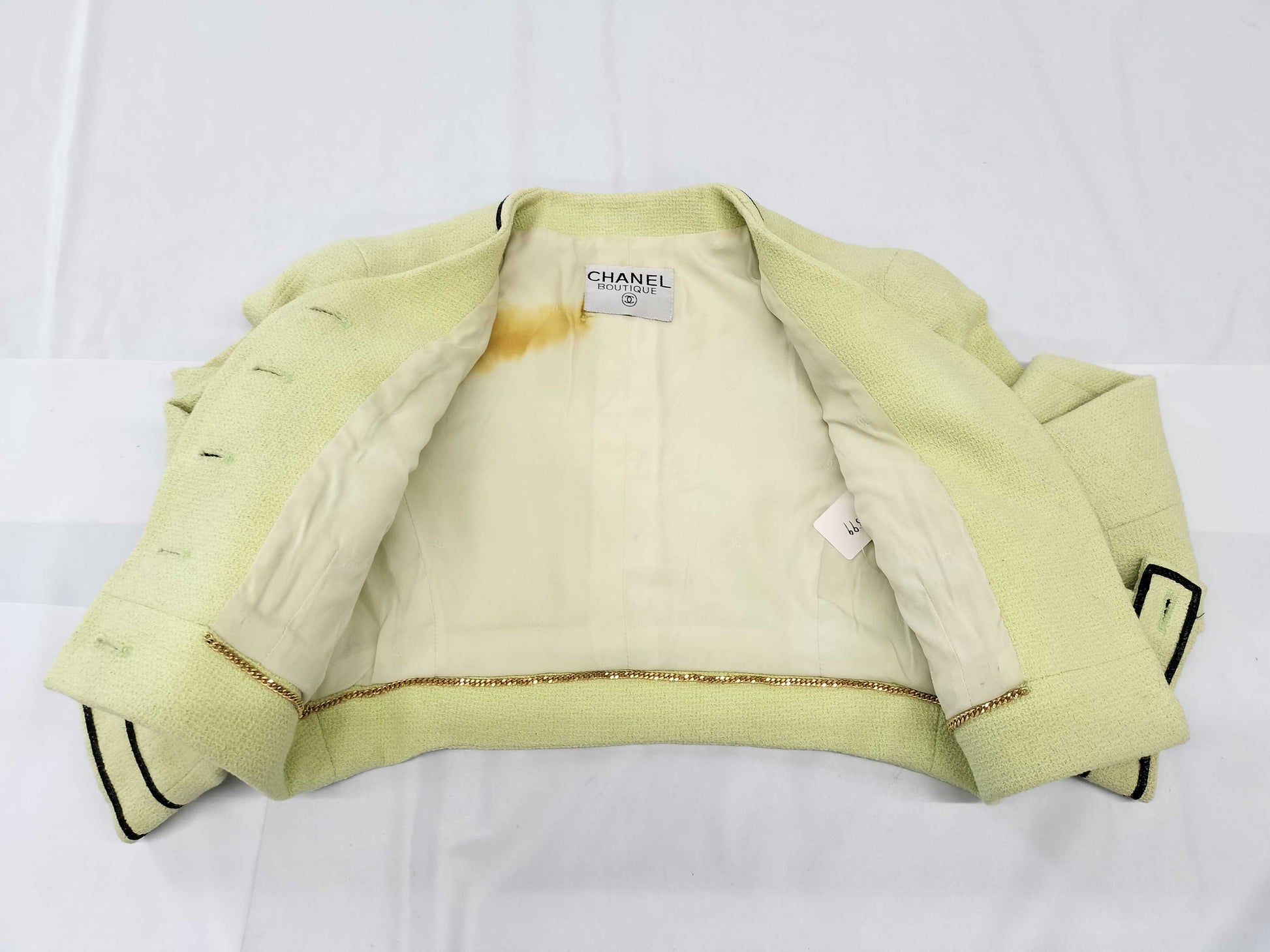 CHANEL Cropped Tweed Jacket