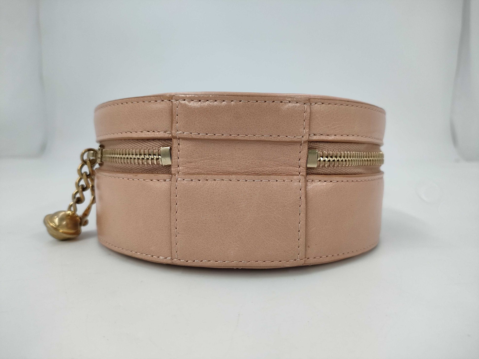 CHANEL Leather Round Shoulder Bag Pink