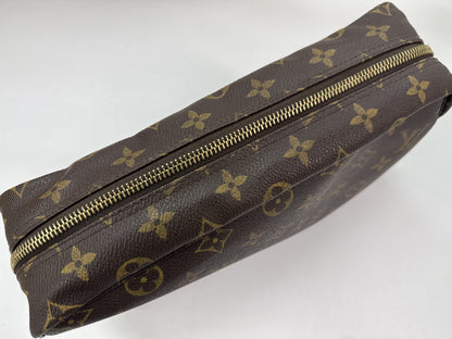 LOUIS VUITTON Truss Toilette 28 Pouch