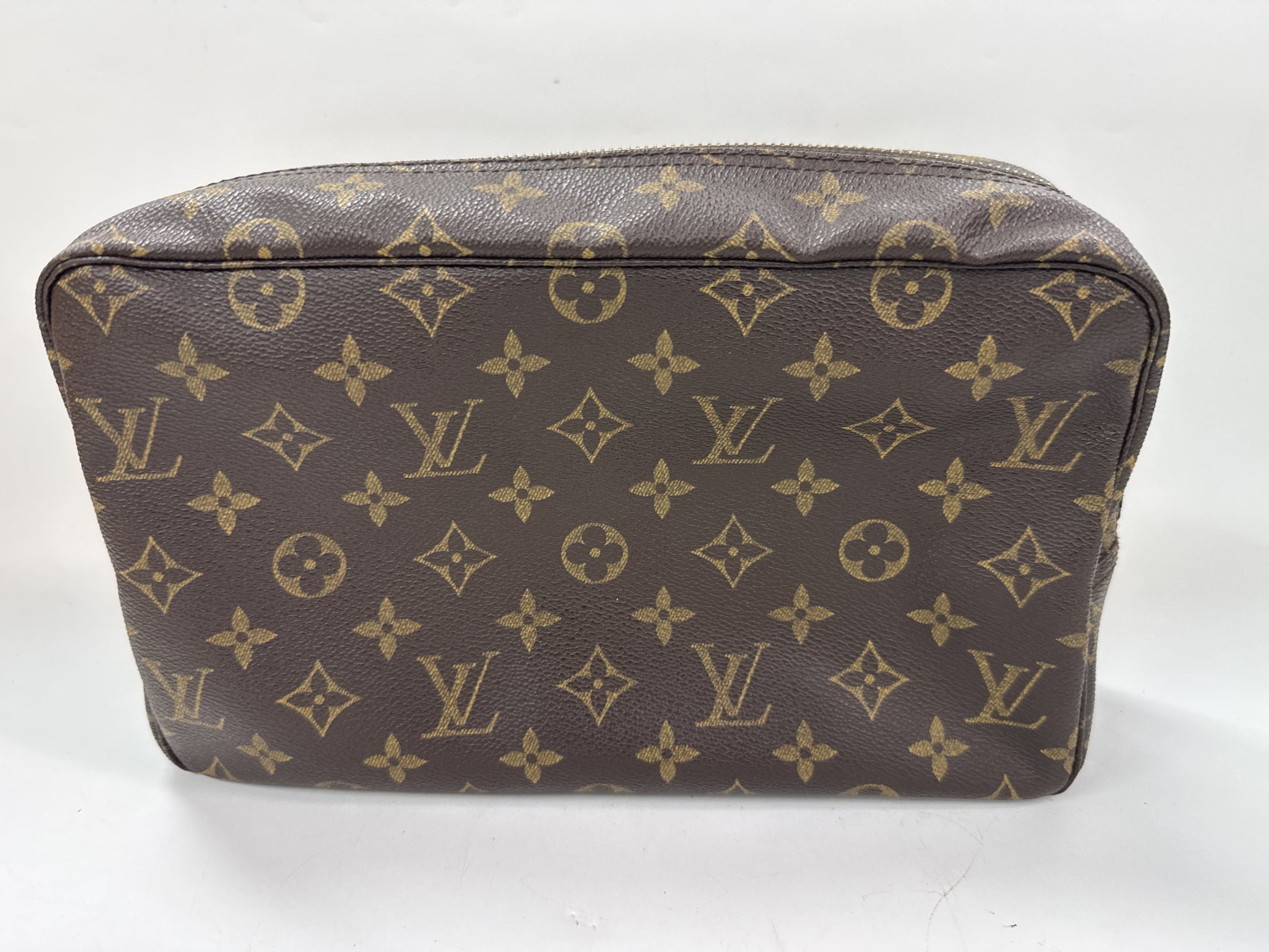 LOUIS VUITTON Truss Toilette 28 Pouch