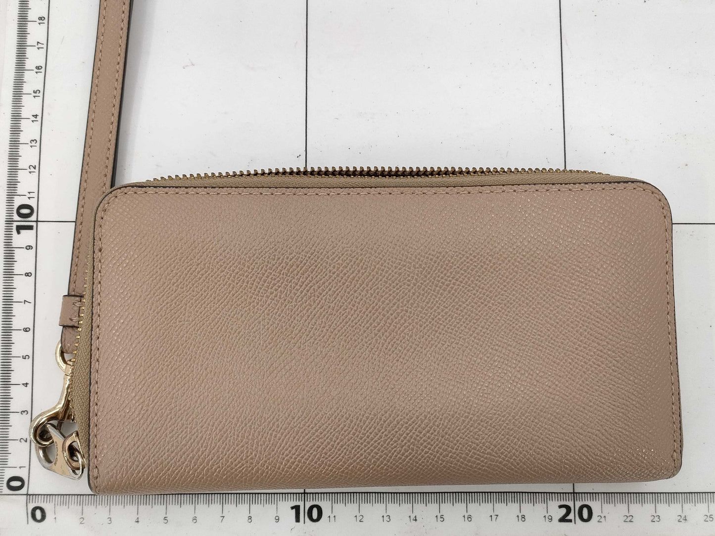 COACH COACH Round Zip Long Wallet Wallet