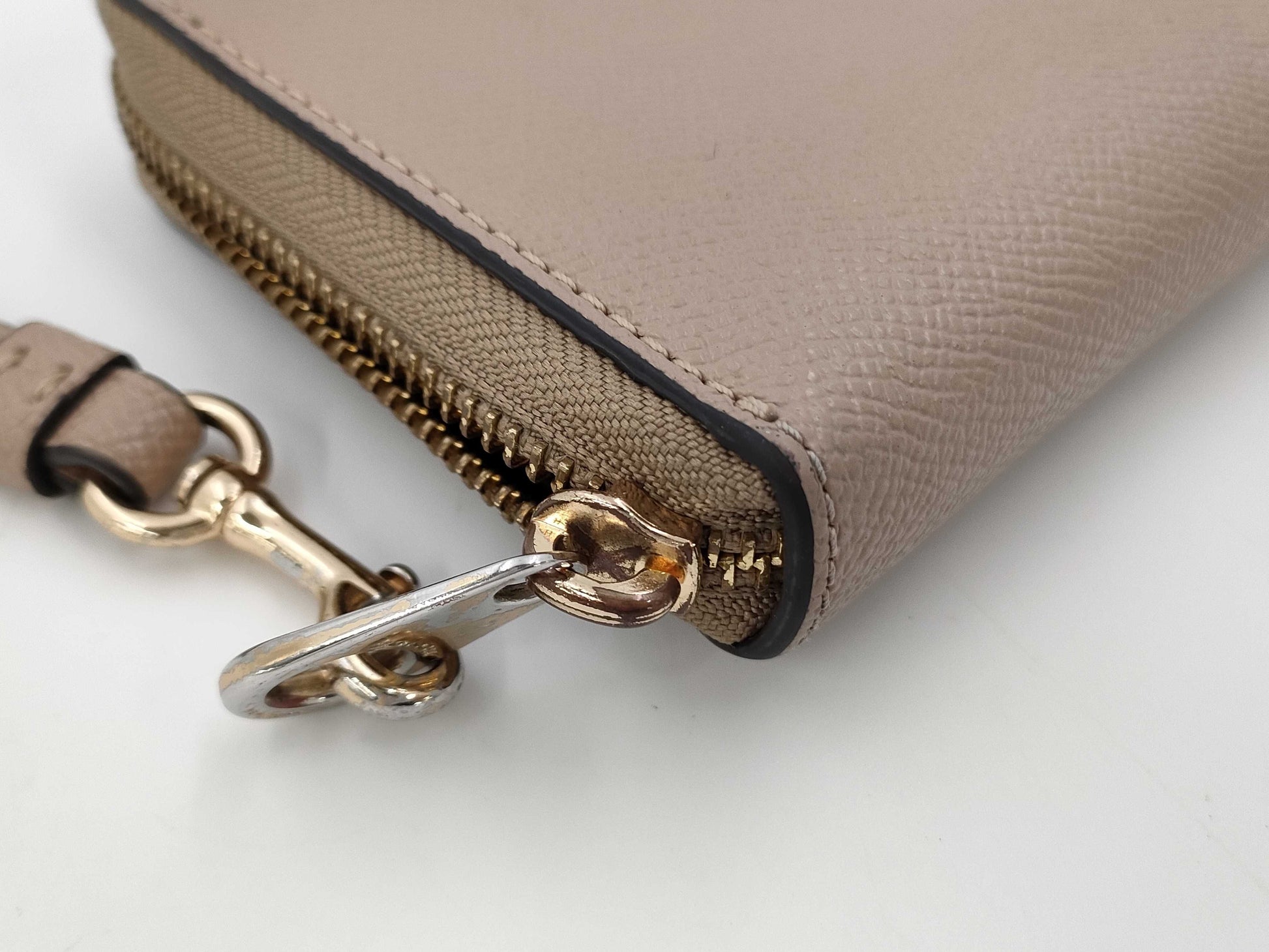 COACH COACH Round Zip Long Wallet Wallet