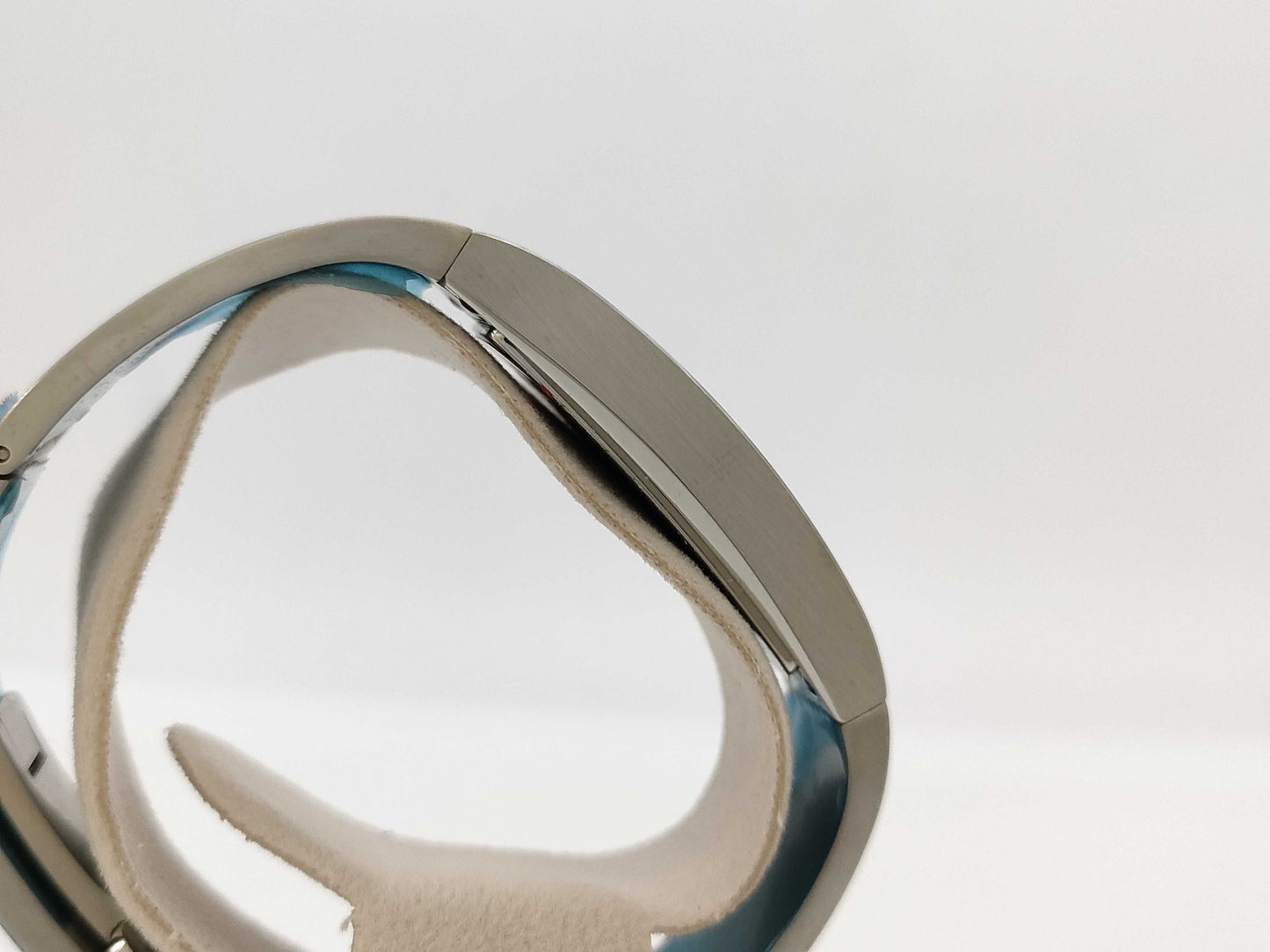 GUCCI 2400S 10108283 Quartz Women's Watch