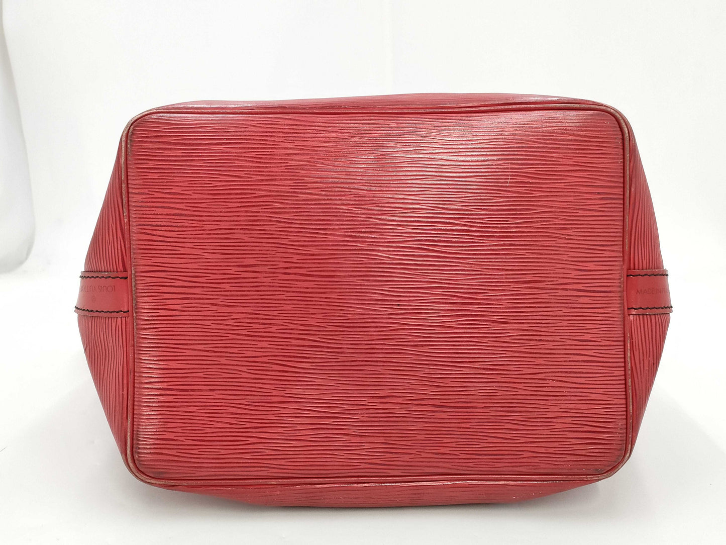 LOUIS VUITTON Epi Noe Shoulder Bag