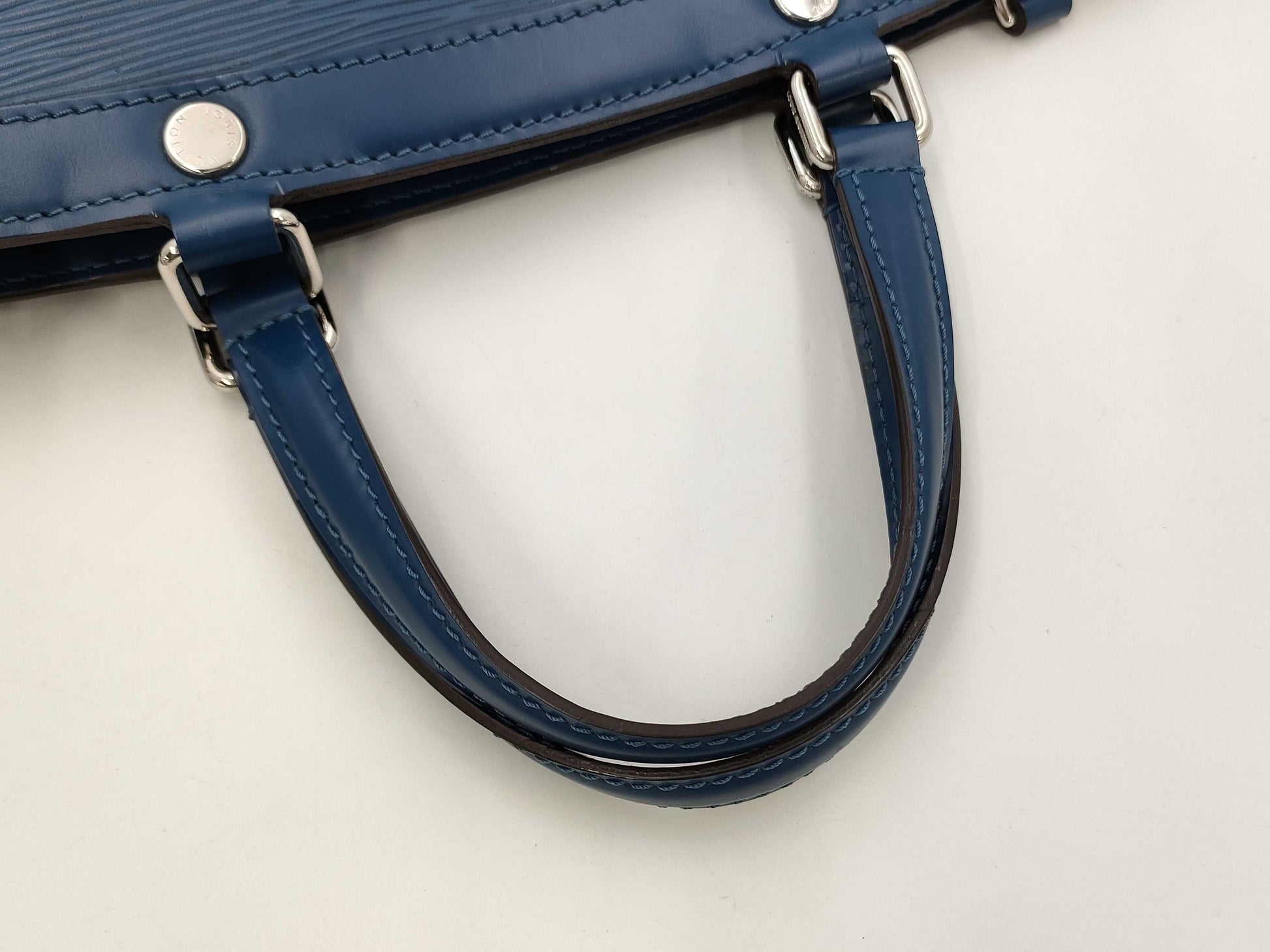 LOUIS VUITTON Epi Blair MM Shoulder Bag