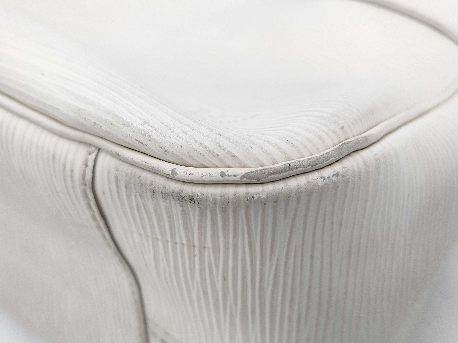 LOUIS VUITTON Epi Passy PM Handbag