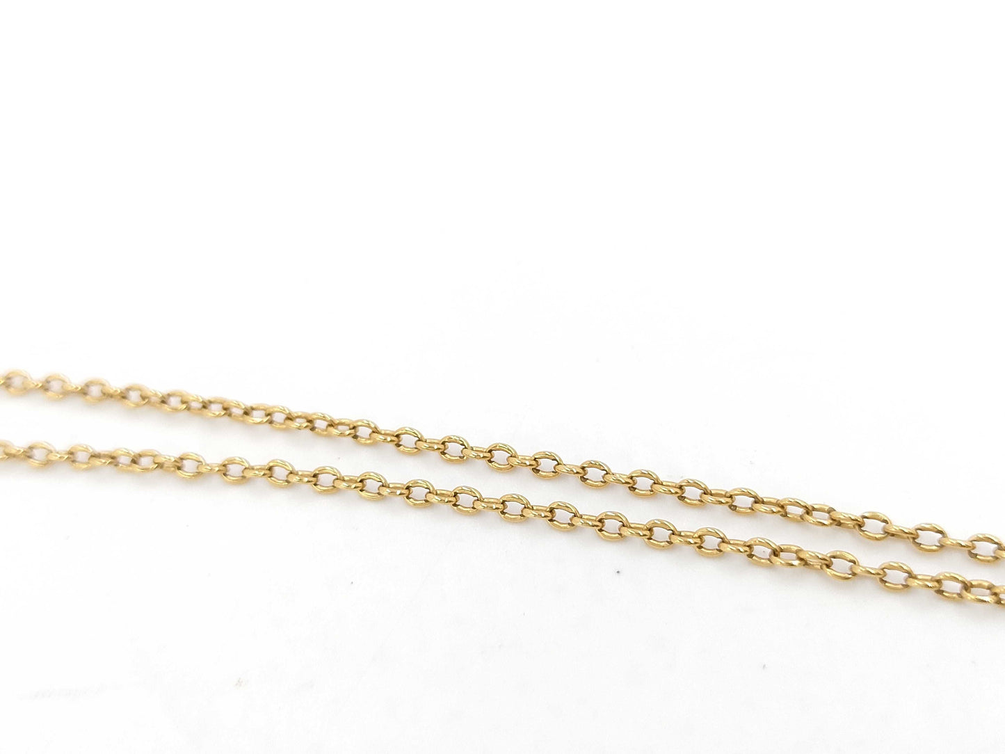 LOUIS VUITTON Essential V Necklace