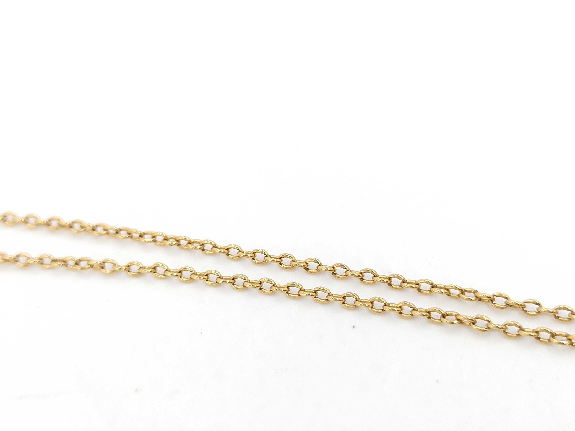 LOUIS VUITTON Essential V Necklace