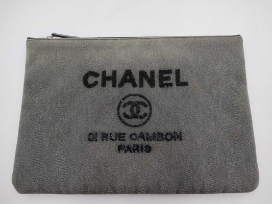 CHANEL CHANEL Deauville Clutch Bag