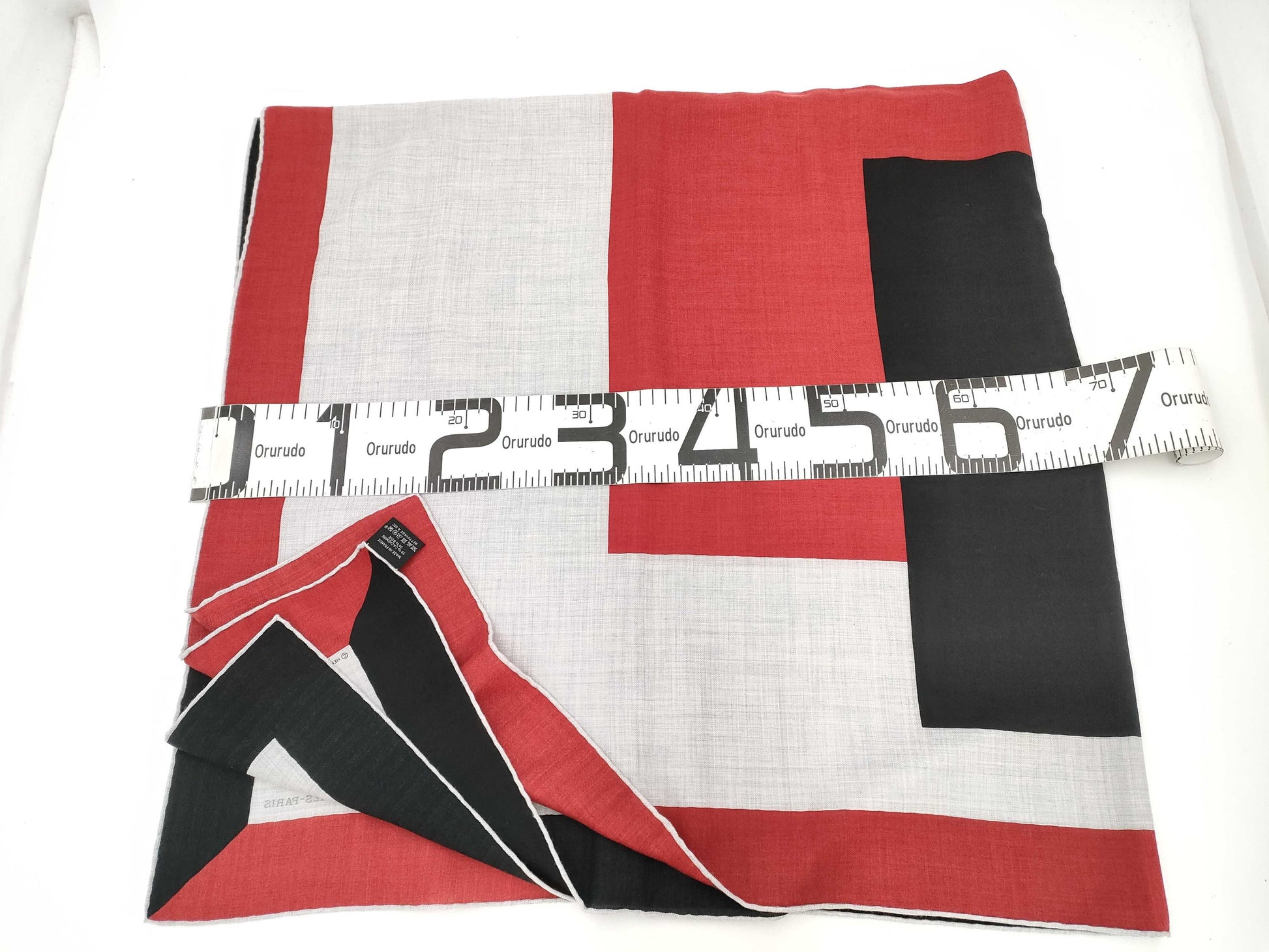 HERMES HERMES GREIGE×BLACK×RED PATTERN CASHMERE SILK STOLE Other accessories