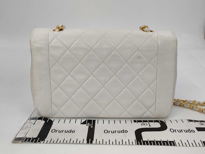 CHANEL Matelasse 25 Lambskin Shoulder Bag with G Hardware, White, 1810657