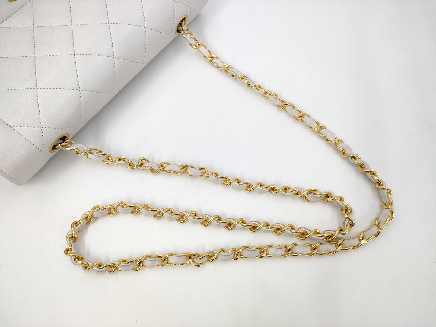 CHANEL Matelasse 25 Lambskin Shoulder Bag with G Hardware, White, 1810657