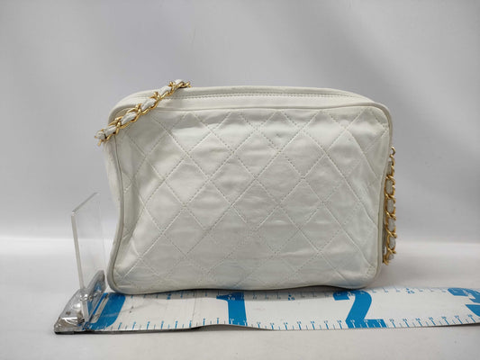 CHANEL Matelasse Shoulder Bag White Shoulder Bag